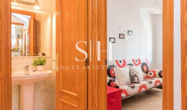 Återförsäljning - Villa - Orihuela Costa - Playa Flamenca