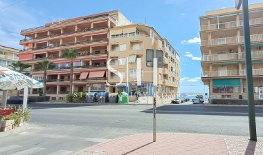 Återförsäljning - Lägenhet / lägenhet - Torrevieja - Playa De Los Naufragos