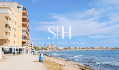 Återförsäljning - Lägenhet / lägenhet - Torrevieja - Playa De Los Naufragos