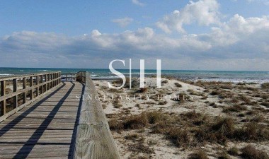 Новое здание - Villa - San Pedro del Pinatar - Centro