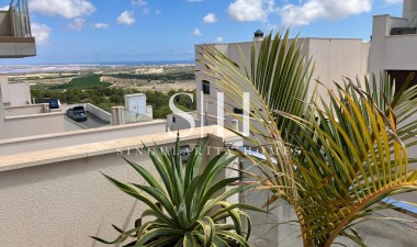 Resale - Bungalow - San Miguel de Salinas - Las Colinas