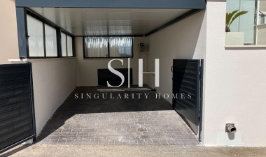 Resale - Bungalow - San Miguel de Salinas - Las Colinas