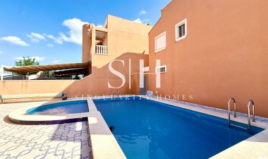 Wiederverkauf - Villa - Torrevieja - El Limonar