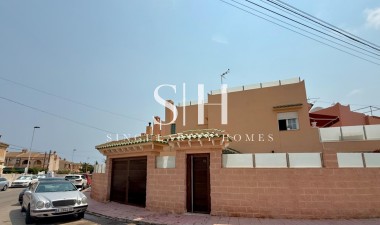 Wiederverkauf - Villa - Torrevieja - Los Frutales