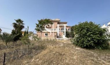 Odsprzedaż - Villa - Ciudad Quesada - Costa Blanca