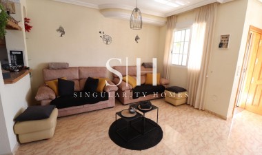 Återförsäljning - Villa - Villamartin - Costa Blanca