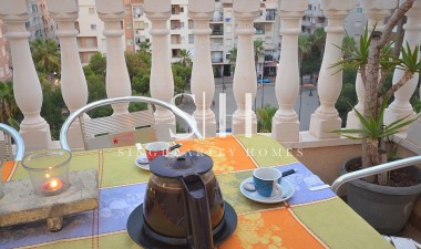 Odsprzedaż - Mieszkanie w bloku - Torrevieja - Playa del Cura