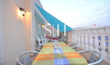 Odsprzedaż - Mieszkanie w bloku - Torrevieja - Playa del Cura