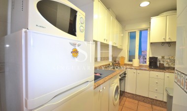 Odsprzedaż - Mieszkanie w bloku - Torrevieja - Playa del Cura