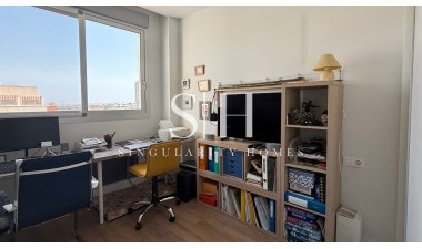 Odsprzedaż - Mieszkanie w bloku - Villamartin