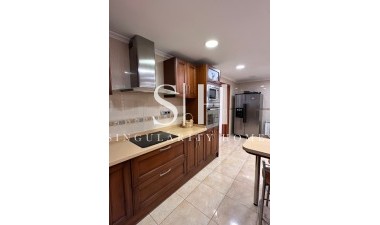 Resale - Apartment / flat - San Miguel de Salinas