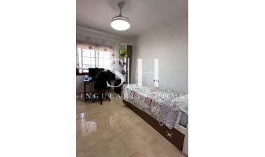 Resale - Apartment / flat - San Miguel de Salinas