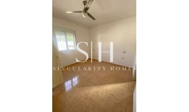 Перепродажа - Villa - Catral - Costa Blanca