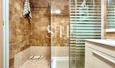 Resale - Apartment / flat - Torrevieja - Centro