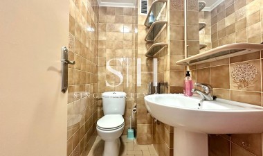 Resale - Apartment / flat - Torrevieja - Centro