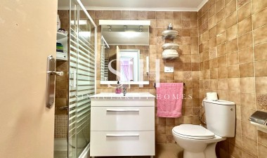 Resale - Apartment / flat - Torrevieja - Centro