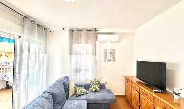 Resale - Apartment / flat - Torrevieja - Centro