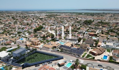 Новое здание - Villa - Ciudad Quesada