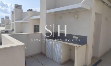 Resale - House - Torrevieja - aguas nuevas