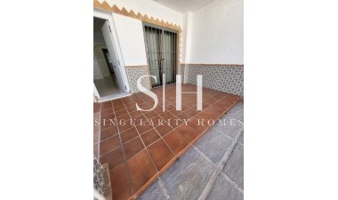 Перепродажа - Casa - San Miguel de Salinas - Ciudad de las comunicaciones