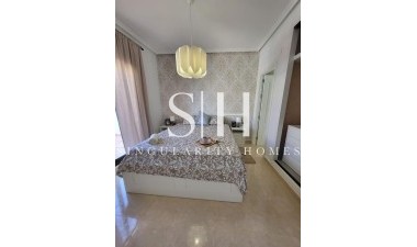Перепродажа - Casa - San Miguel de Salinas - Ciudad de las comunicaciones