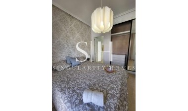 Перепродажа - Casa - San Miguel de Salinas - Ciudad de las comunicaciones