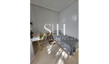 Перепродажа - Casa - San Miguel de Salinas - Ciudad de las comunicaciones