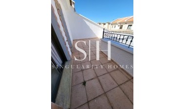 Перепродажа - Casa - San Miguel de Salinas - Ciudad de las comunicaciones