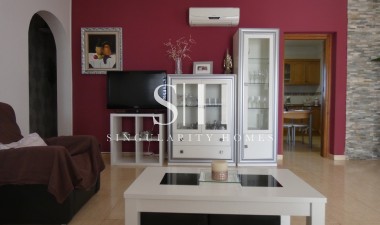 Odsprzedaż - Villa - Rafal