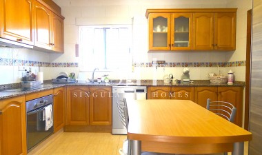 Odsprzedaż - Villa - Rafal