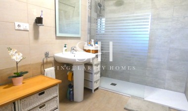 Odsprzedaż - Villa - Rafal