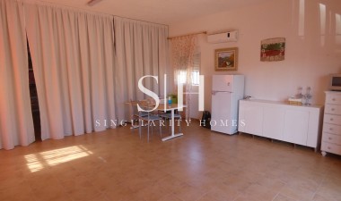 Odsprzedaż - Villa - Rafal