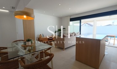 Resale - Villa - Torrevieja - El Chaparral