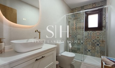 Odsprzedaż - Villa - Pinar de Campoverde