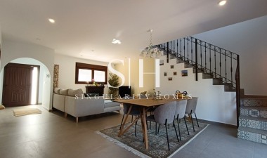 Odsprzedaż - Villa - Pinar de Campoverde