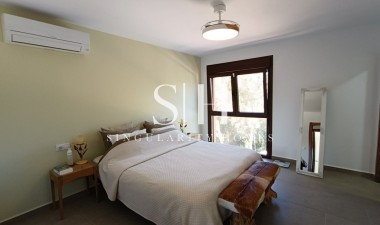 Odsprzedaż - Villa - Pinar de Campoverde