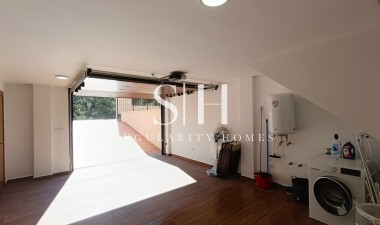 Odsprzedaż - Villa - Pinar de Campoverde