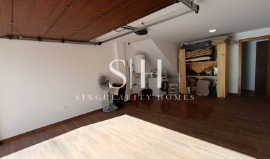 Odsprzedaż - Villa - Pinar de Campoverde