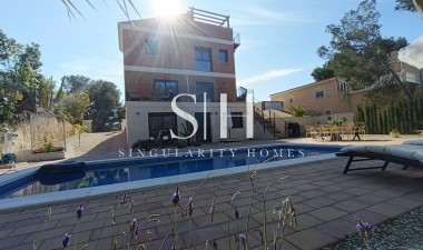 Odsprzedaż - Villa - Pinar de Campoverde