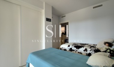 Resale - Apartment / flat - Orihuela Costa