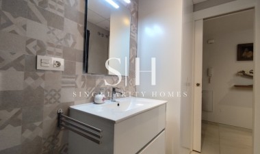 Resale - Apartment / flat - Orihuela Costa