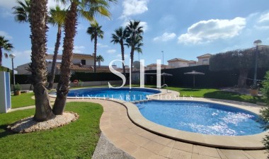 Resale - Villa - Orihuela Costa - Villamartin