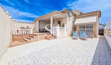 Odsprzedaż - Villa - Torrevieja