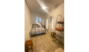 Odsprzedaż - Villa - Los Balcones - Costa Blanca