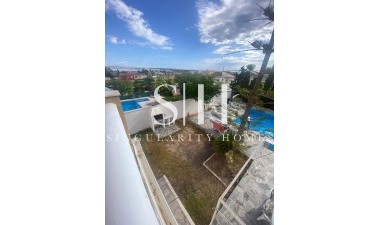 Odsprzedaż - Villa - Los Balcones - Costa Blanca