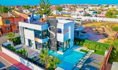 Wiederverkauf - Villa - Torrevieja - Torretas