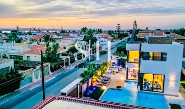 Wiederverkauf - Villa - Torrevieja - Torretas