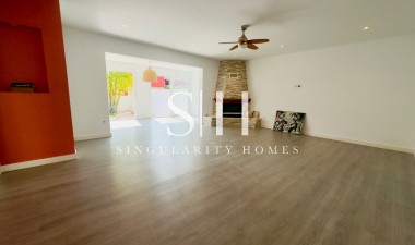 Resale - House - Torrevieja - Aguas Nuevas