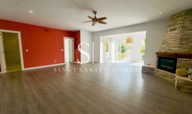 Resale - House - Torrevieja - Aguas Nuevas