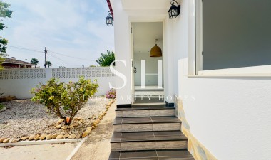 Resale - House - Torrevieja - Aguas Nuevas